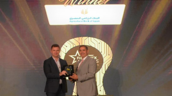 البنك الزراعي يحصل على جائزة التميز في الخدمات المصرفية من قمة فينوفكس